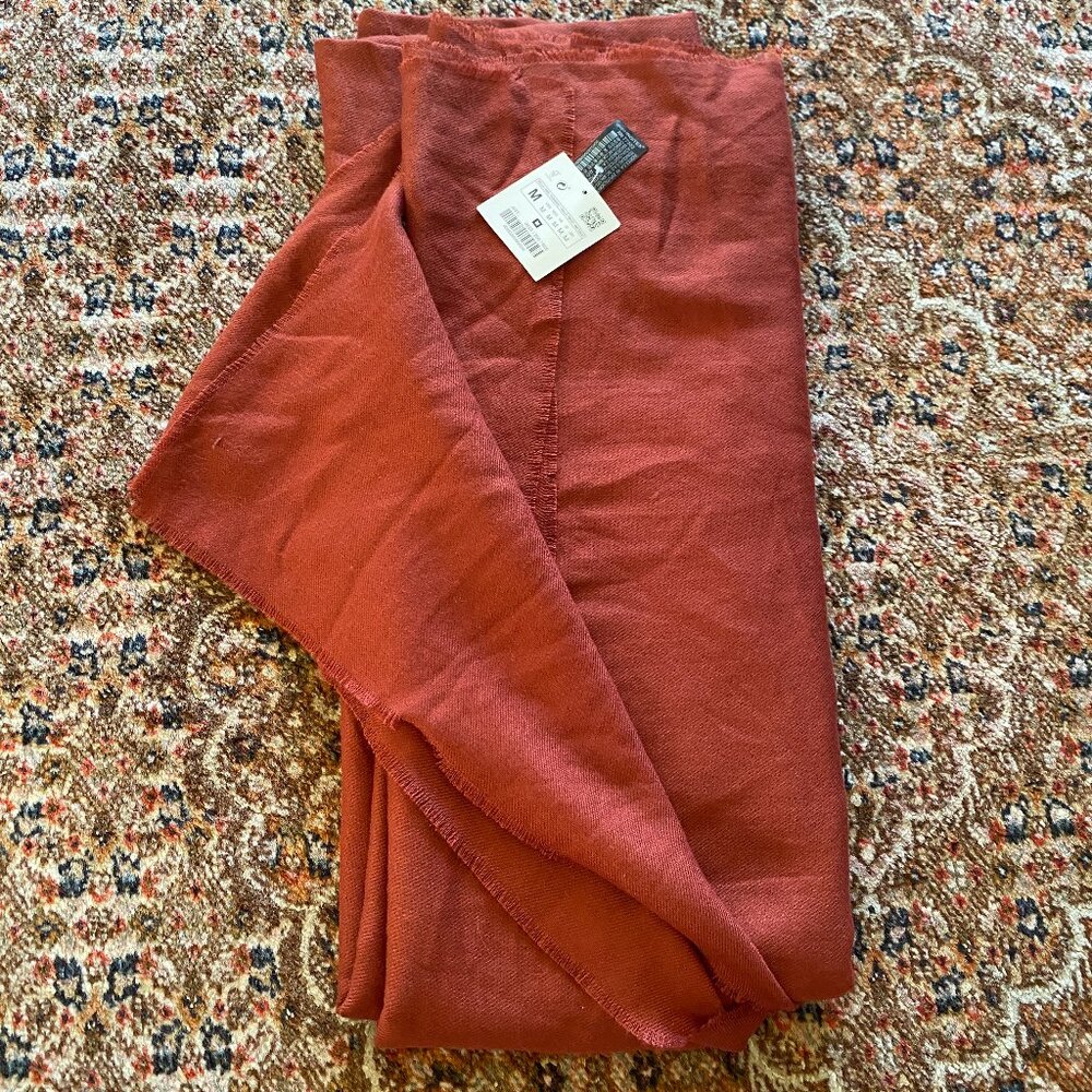Zara Long Scarf NWT Size Medium 210 cm X 120 cm